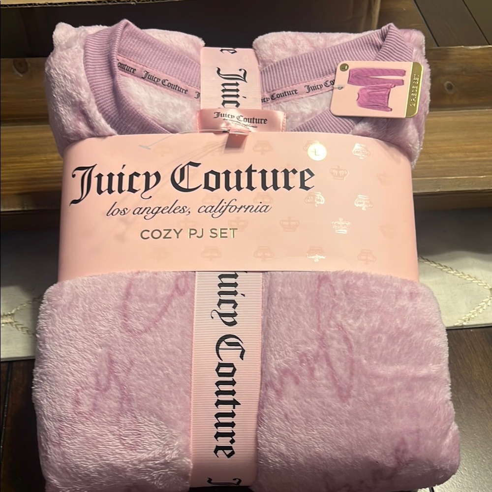 Juicy Couture Pink Plush Pajama Set - Picture 9 of 10